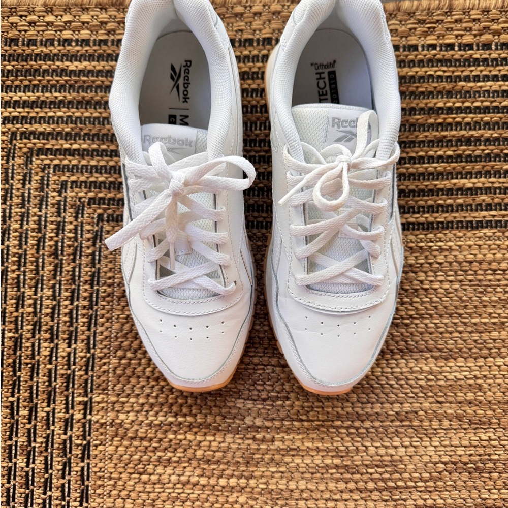 Reebok White MemoryTech Comfort Sneakers - Picture 4 of 5